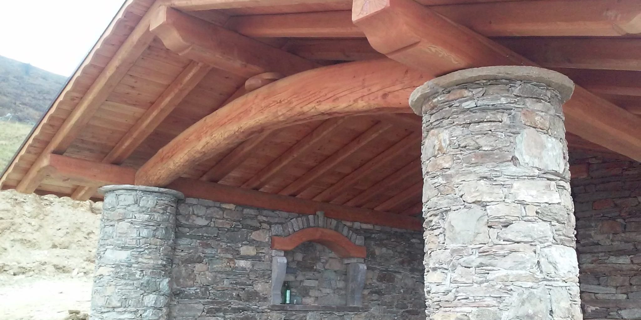 Ristrutturazione Baita in alto Canavese con travi in larice Segheria e Legnami Chiabotti