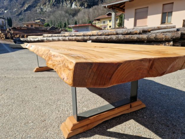 Tavolo Cedro del Libano 16 posti impregnato con effetto cera